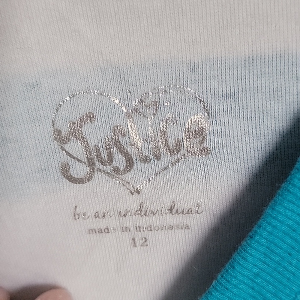 Justice, girls, size 12 peace shirt. - Picture 4 of 5